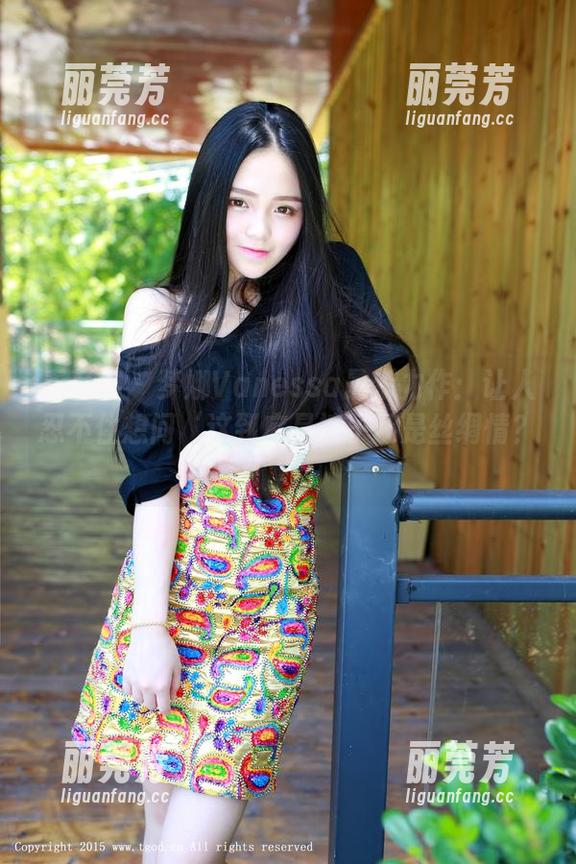 青豆客-梦娜Vanessa 青豆客 - 梦娜Vanessa最新力作:让人忍不住想问‘这到底是裤子还是丝绸情?’