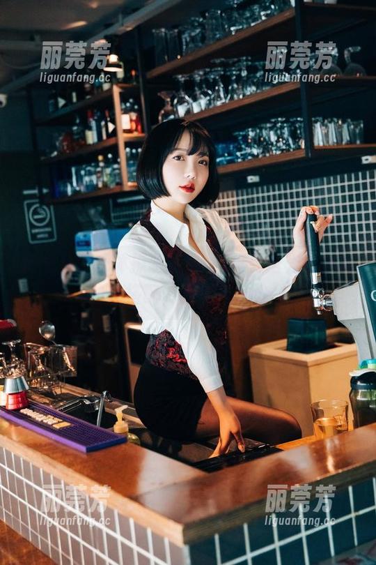 韩国孙乐乐体操服写真，真·无圣光！这运动鞋搭配，我给100分！