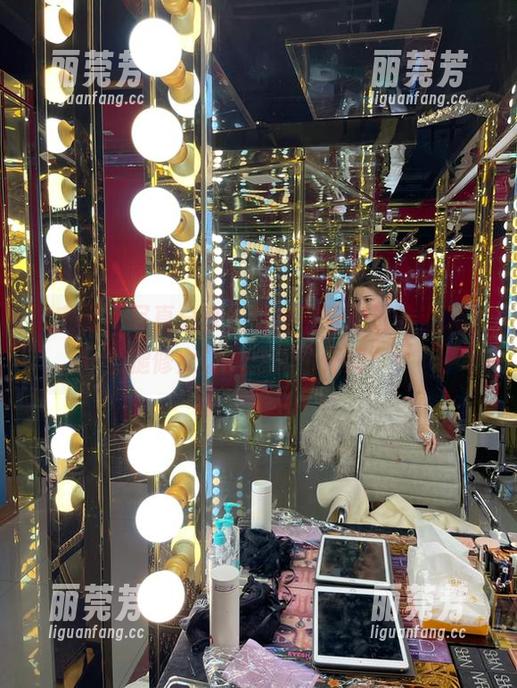 微密圈 - 写真分享：黎允熙带你进修道院，长腿修女让人想做“忏悔”！